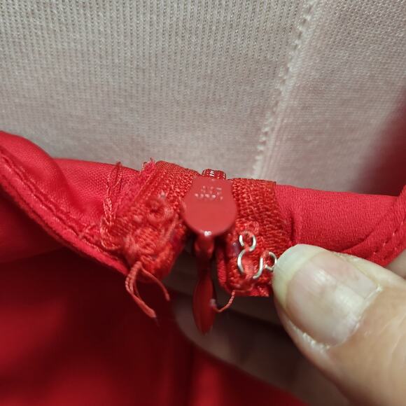 Express Sleeveless Cherry Red V-Back Skater Dress Size 6 - Picture 4 of 11